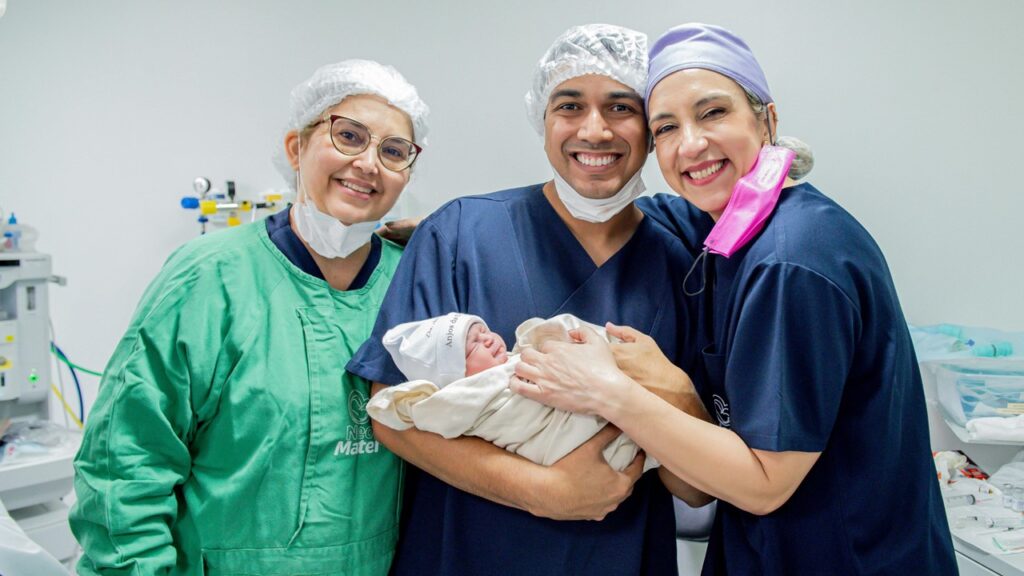 newborn baby care immediately after birth, safe handling of newborn baby by visitors, NICU safety guidelines for newborn babies, how to handle newborn baby in hospital safely