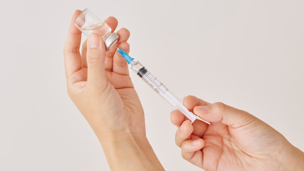 difference between maternal rsv vaccine and baby beyfortus, vaccine safety surveillance