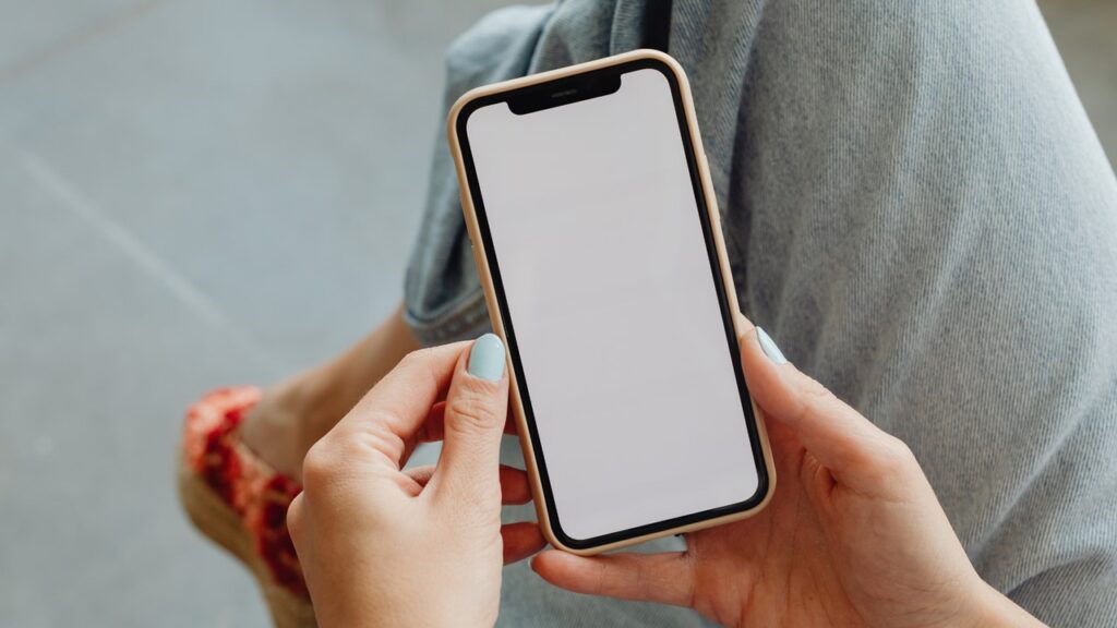 how to reduce screen time during pregnancy, is mobile phone safe during pregnancy
