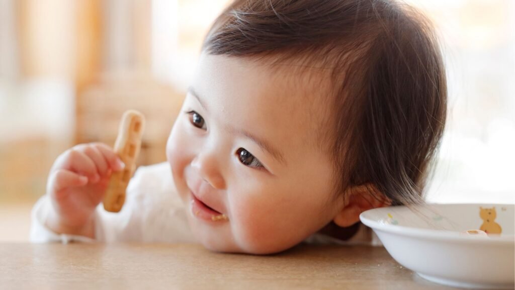 safe choice between bamboo baby plates vs plastic plates, melamine bamboo plates safety